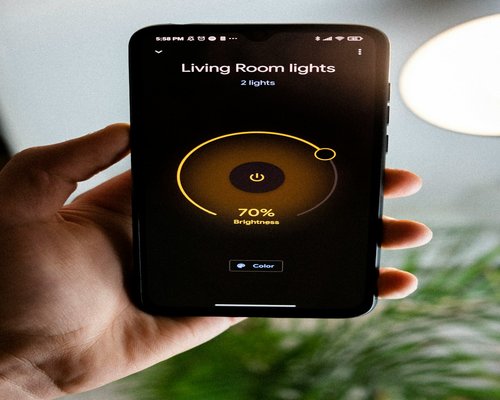 Adjusting room lighting with a smart lamp for better reading